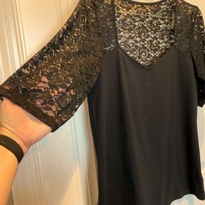 Torrid black w/ lace top 3/4 sleeve